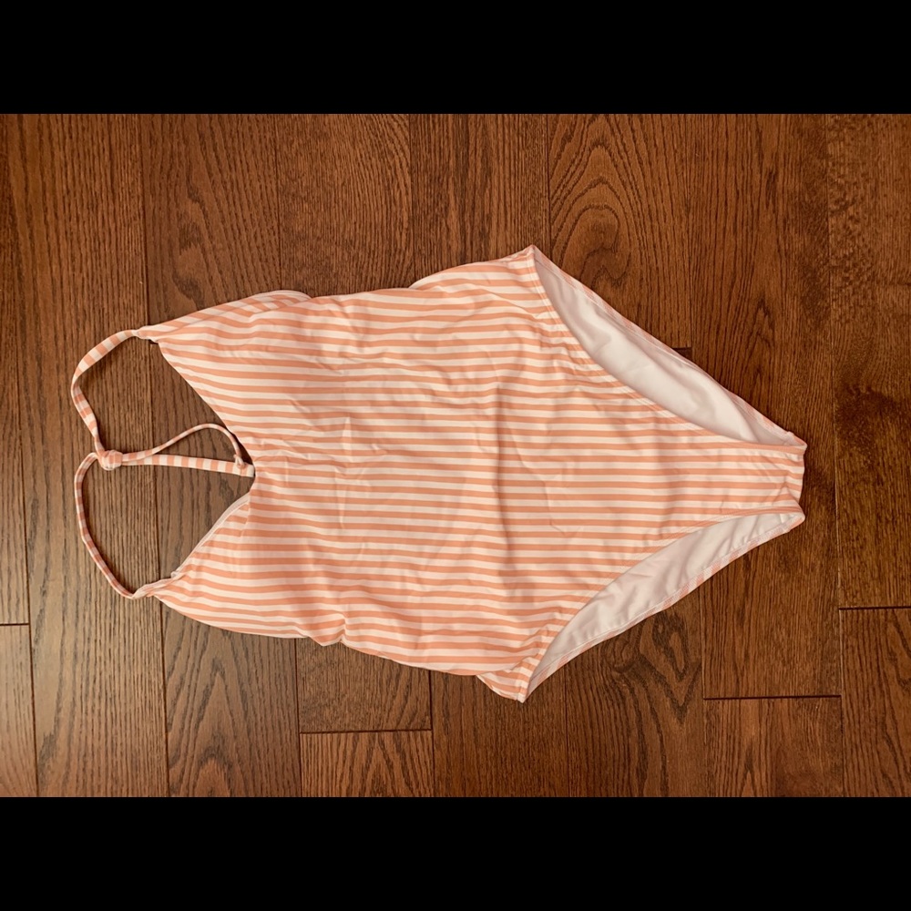 Halter top baithing suit